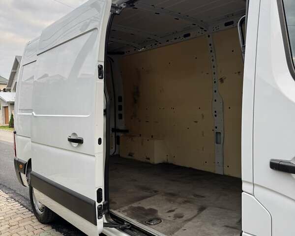 Белый Рено Мастер, объемом двигателя 0 л и пробегом 95 тыс. км за 27500 $, фото 34 на Automoto.ua
