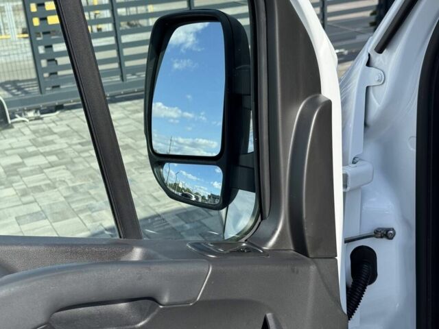 Белый Рено Мастер, объемом двигателя 2.2 л и пробегом 149 тыс. км за 23200 $, фото 13 на Automoto.ua