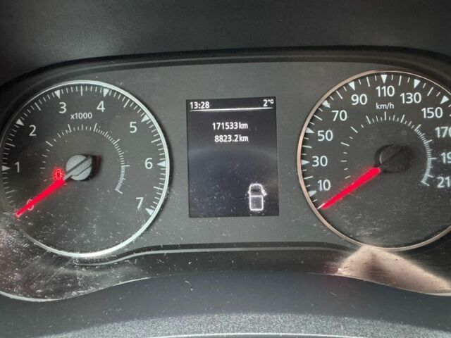 Белый Рено Мастер, объемом двигателя 2.3 л и пробегом 171 тыс. км за 25000 $, фото 4 на Automoto.ua