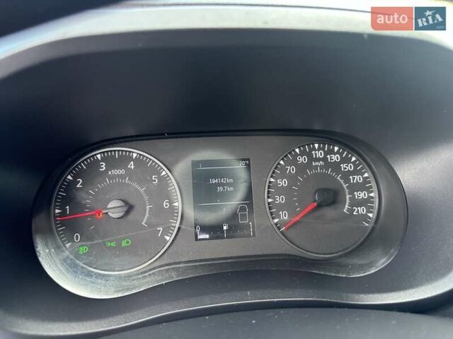 Білий Рено Мастєр, об'ємом двигуна 2.3 л та пробігом 194 тис. км за 19999 $, фото 36 на Automoto.ua