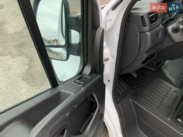 Рено Мастєр 2022 у Дубно на Automoto.ua Білий Рено Мастєр, об'ємом двигуна 2.3 л та пробігом 245 тис. км за 20000 $, фото 19 на Automoto.ua