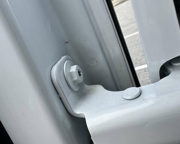 Білий Рено Мастєр, об'ємом двигуна 2.3 л та пробігом 194 тис. км за 19999 $, фото 46 на Automoto.ua