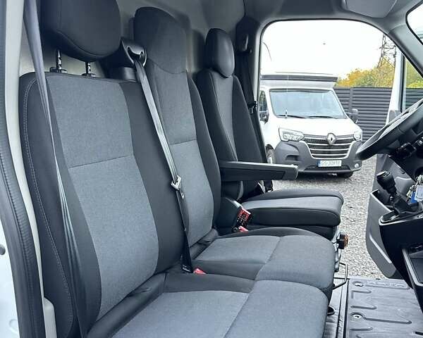 Білий Рено Мастєр, об'ємом двигуна 2.3 л та пробігом 235 тис. км за 21600 $, фото 55 на Automoto.ua