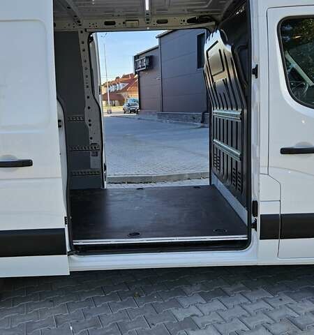 Белый Рено Мастер, объемом двигателя 2.3 л и пробегом 241 тыс. км за 18950 $, фото 11 на Automoto.ua