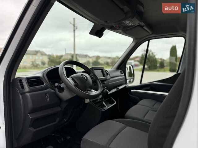 Белый Рено Мастер, объемом двигателя 0 л и пробегом 225 тыс. км за 21700 $, фото 50 на Automoto.ua