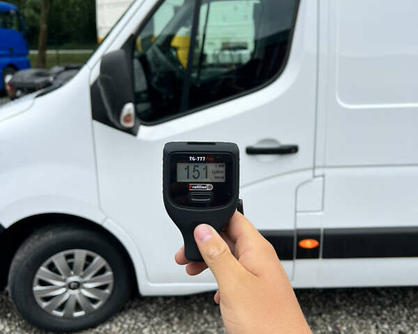 Белый Рено Мастер, объемом двигателя 2.3 л и пробегом 215 тыс. км за 23500 $, фото 15 на Automoto.ua
