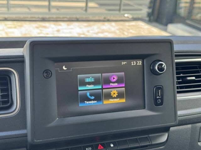 Белый Рено Мастер, объемом двигателя 2.2 л и пробегом 149 тыс. км за 23200 $, фото 19 на Automoto.ua