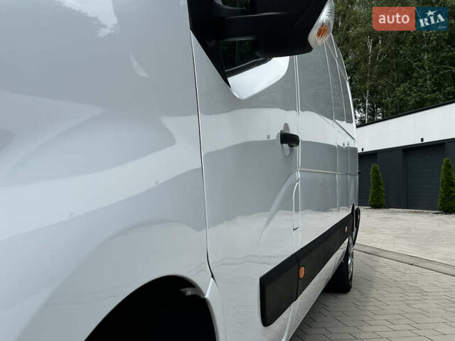 Белый Рено Мастер, объемом двигателя 2.3 л и пробегом 195 тыс. км за 20650 $, фото 11 на Automoto.ua
