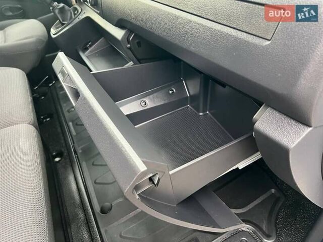 Белый Рено Мастер, объемом двигателя 2.3 л и пробегом 220 тыс. км за 21999 $, фото 36 на Automoto.ua