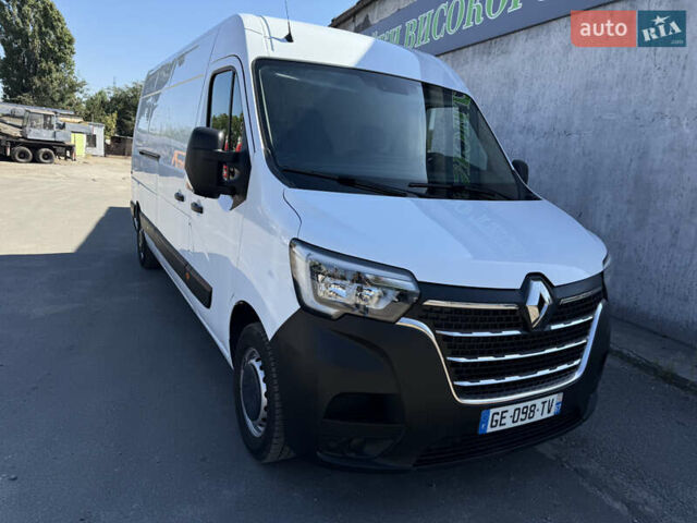 Білий Рено Мастєр, об'ємом двигуна 2.3 л та пробігом 105 тис. км за 25300 $, фото 1 на Automoto.ua