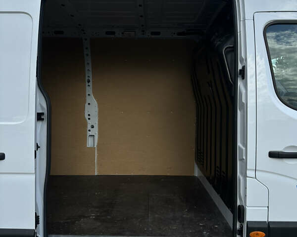 Білий Рено Мастєр, об'ємом двигуна 2.3 л та пробігом 137 тис. км за 22400 $, фото 7 на Automoto.ua
