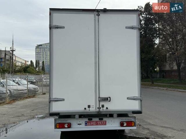 Белый Рено Мастер, объемом двигателя 2.3 л и пробегом 35 тыс. км за 26900 $, фото 3 на Automoto.ua
