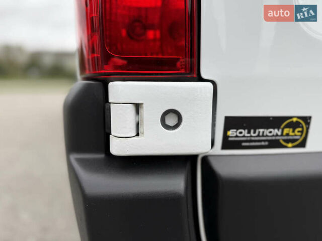 Белый Рено Мастер, объемом двигателя 0 л и пробегом 225 тыс. км за 21700 $, фото 20 на Automoto.ua