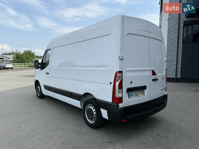 Белый Рено Мастер, объемом двигателя 0 л и пробегом 217 тыс. км за 22500 $, фото 3 на Automoto.ua