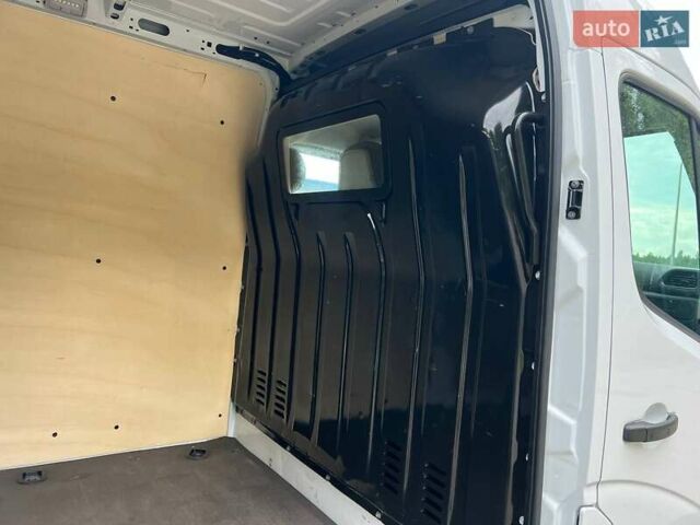 Белый Рено Мастер, объемом двигателя 2.3 л и пробегом 220 тыс. км за 21999 $, фото 59 на Automoto.ua