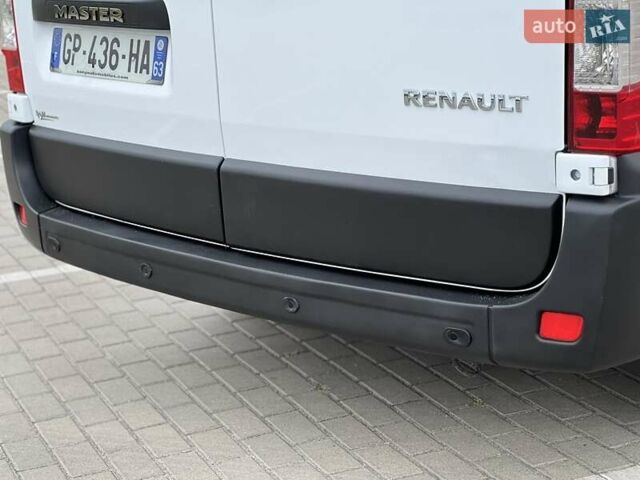 Белый Рено Мастер, объемом двигателя 2.3 л и пробегом 194 тыс. км за 21900 $, фото 26 на Automoto.ua