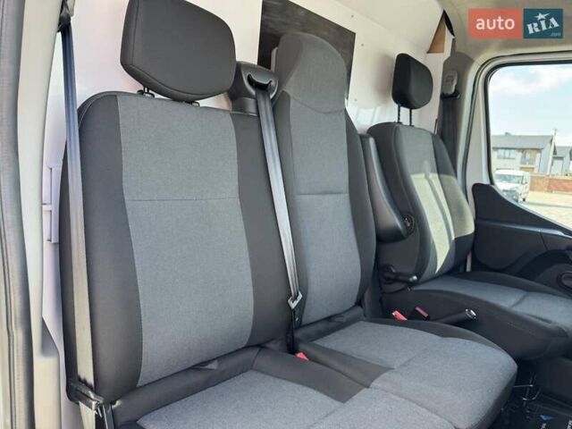 Белый Рено Мастер, объемом двигателя 2.3 л и пробегом 150 тыс. км за 24500 $, фото 26 на Automoto.ua