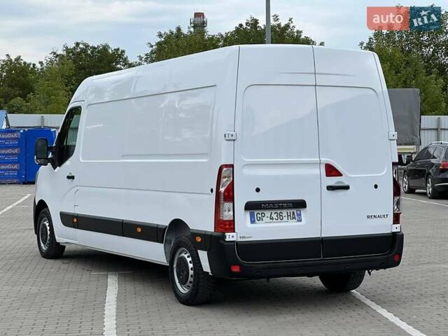 Белый Рено Мастер, объемом двигателя 2.3 л и пробегом 194 тыс. км за 21900 $, фото 1 на Automoto.ua