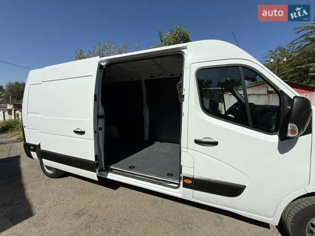 Білий Рено Мастєр, об'ємом двигуна 2.3 л та пробігом 105 тис. км за 25300 $, фото 61 на Automoto.ua