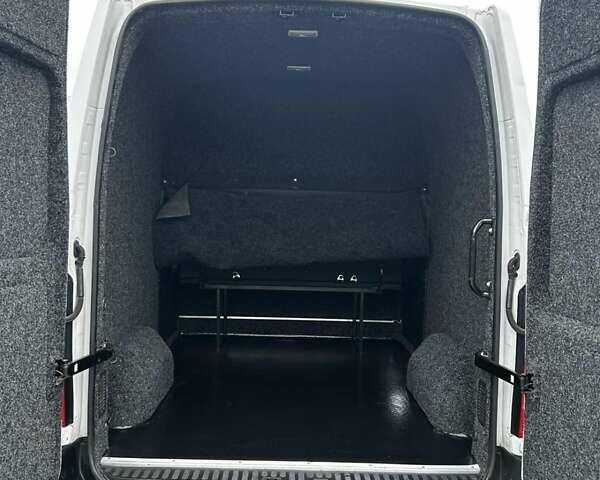 Белый Рено Мастер, объемом двигателя 2.3 л и пробегом 184 тыс. км за 25000 $, фото 1 на Automoto.ua