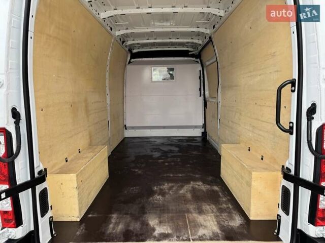 Белый Рено Мастер, объемом двигателя 2.3 л и пробегом 151 тыс. км за 24900 $, фото 25 на Automoto.ua