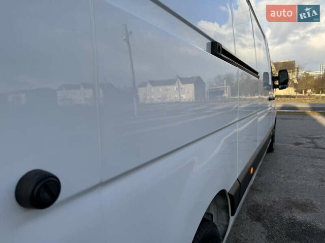 Белый Рено Мастер, объемом двигателя 0 л и пробегом 137 тыс. км за 21700 $, фото 28 на Automoto.ua