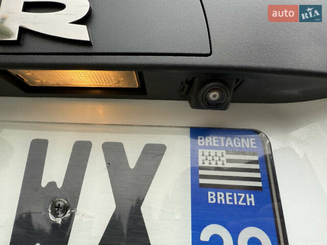 Белый Рено Мастер, объемом двигателя 0 л и пробегом 225 тыс. км за 21700 $, фото 34 на Automoto.ua