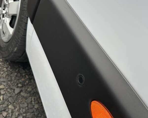 Білий Рено Мастєр, об'ємом двигуна 2.3 л та пробігом 235 тис. км за 21600 $, фото 17 на Automoto.ua