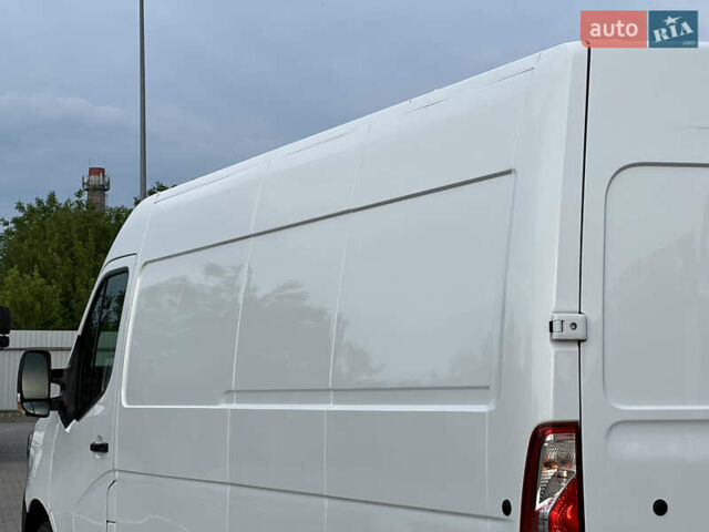 Білий Рено Мастєр, об'ємом двигуна 2.3 л та пробігом 180 тис. км за 22600 $, фото 45 на Automoto.ua