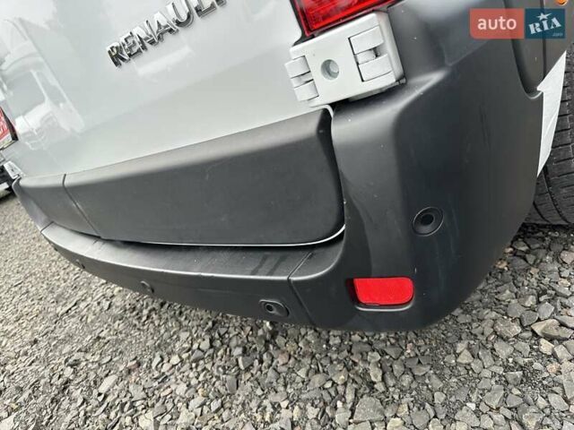 Білий Рено Мастєр, об'ємом двигуна 2.3 л та пробігом 235 тис. км за 21600 $, фото 18 на Automoto.ua