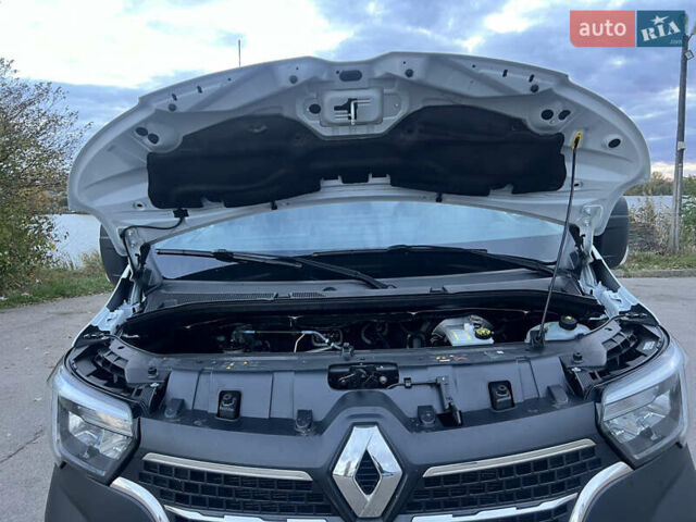 Белый Рено Мастер, объемом двигателя 2.3 л и пробегом 144 тыс. км за 23200 $, фото 59 на Automoto.ua