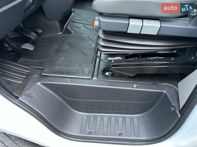 Білий Рено Мастєр, об'ємом двигуна 2.3 л та пробігом 235 тис. км за 21600 $, фото 51 на Automoto.ua