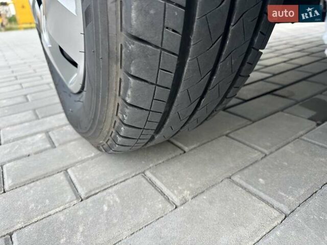 Білий Рено Мастєр, об'ємом двигуна 2.3 л та пробігом 194 тис. км за 19999 $, фото 21 на Automoto.ua