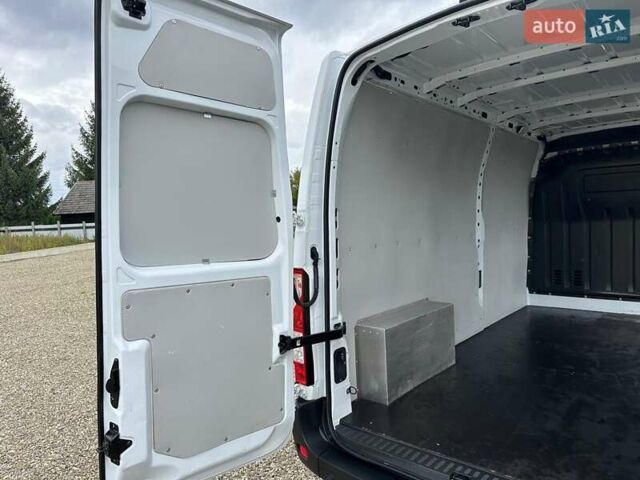 Белый Рено Мастер, объемом двигателя 2.3 л и пробегом 175 тыс. км за 21400 $, фото 42 на Automoto.ua