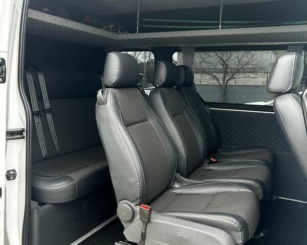 Белый Рено Мастер, объемом двигателя 2.3 л и пробегом 184 тыс. км за 25000 $, фото 4 на Automoto.ua