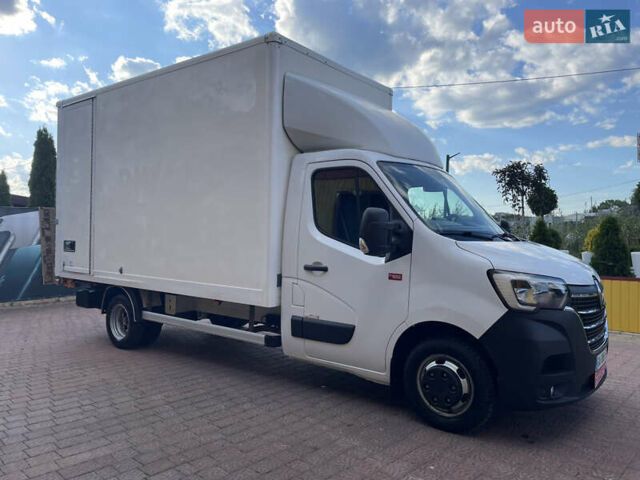 Белый Рено Мастер, объемом двигателя 2.3 л и пробегом 142 тыс. км за 27400 $, фото 1 на Automoto.ua