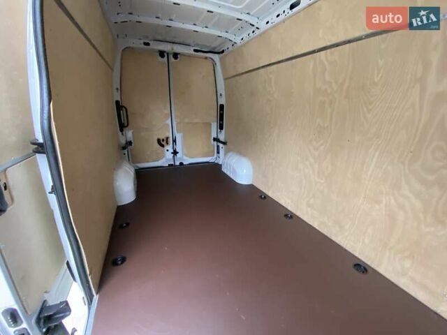 Белый Рено Мастер, объемом двигателя 2.3 л и пробегом 236 тыс. км за 20888 $, фото 28 на Automoto.ua