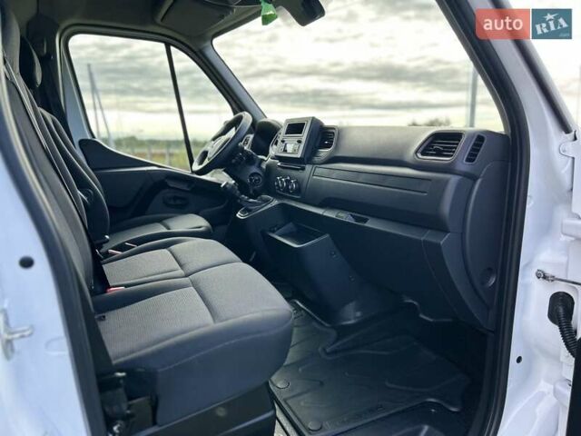 Белый Рено Мастер, объемом двигателя 2.3 л и пробегом 108 тыс. км за 21400 $, фото 31 на Automoto.ua