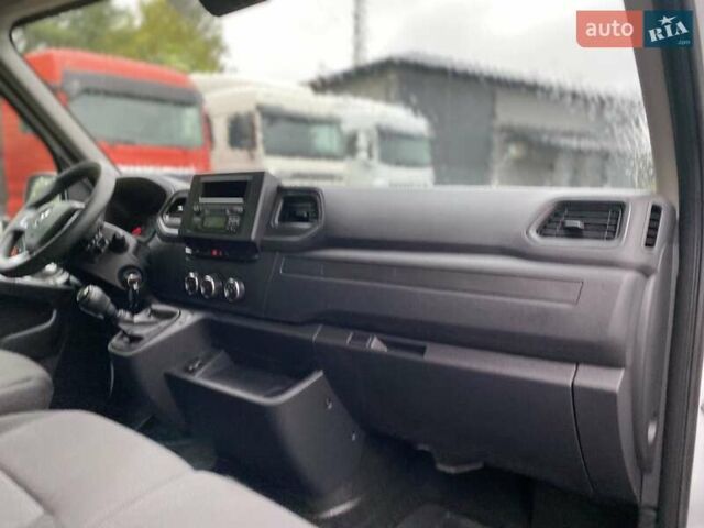 Белый Рено Мастер, объемом двигателя 2.3 л и пробегом 107 тыс. км за 21650 $, фото 19 на Automoto.ua