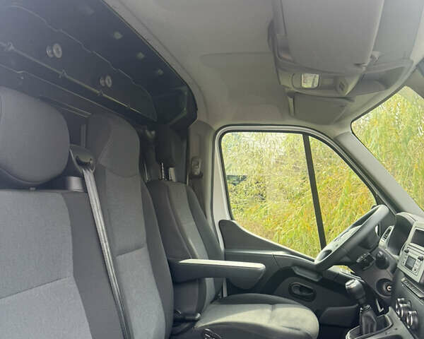 Білий Рено Мастєр, об'ємом двигуна 2.3 л та пробігом 22 тис. км за 23500 $, фото 13 на Automoto.ua