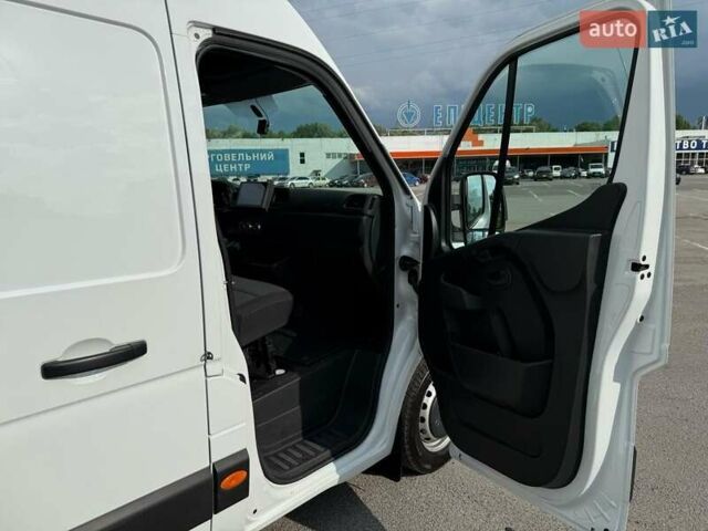 Белый Рено Мастер, объемом двигателя 2.3 л и пробегом 90 тыс. км за 32000 $, фото 57 на Automoto.ua