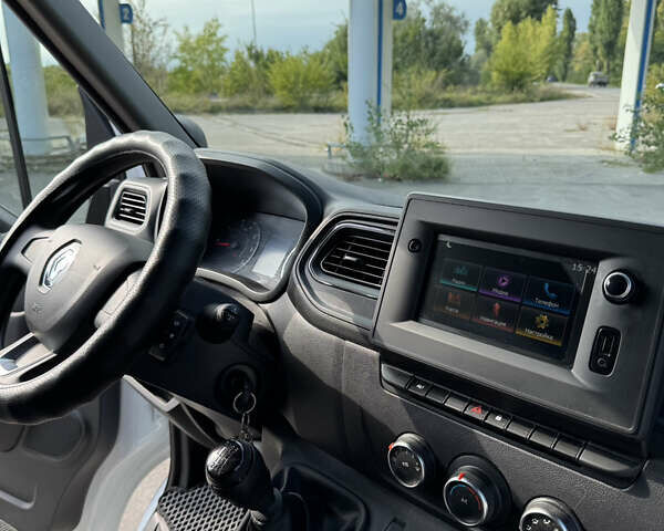 Білий Рено Мастєр, об'ємом двигуна 2.3 л та пробігом 65 тис. км за 31500 $, фото 15 на Automoto.ua