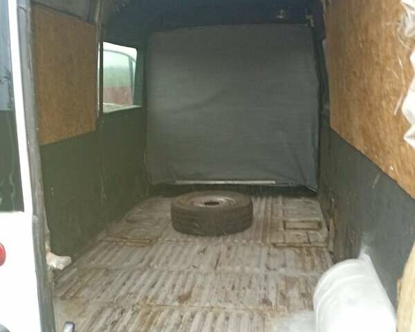 Белый Рено Мастер, объемом двигателя 2.8 л и пробегом 490 тыс. км за 4700 $, фото 10 на Automoto.ua