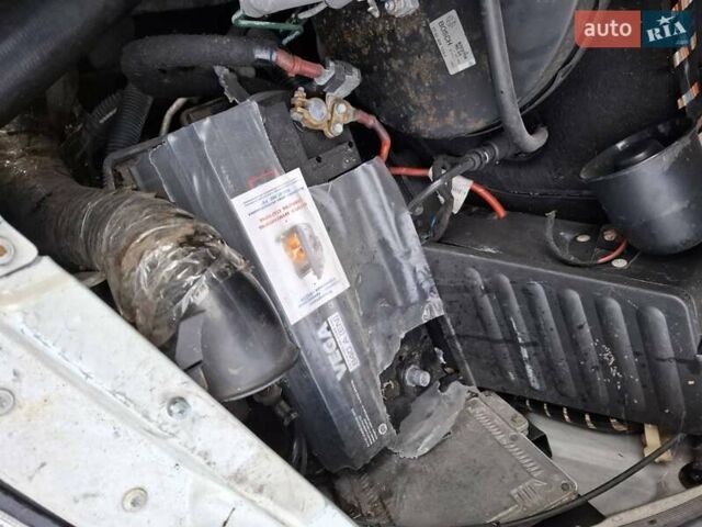 Білий Рено Мастєр, об'ємом двигуна 2.2 л та пробігом 347 тис. км за 4300 $, фото 12 на Automoto.ua