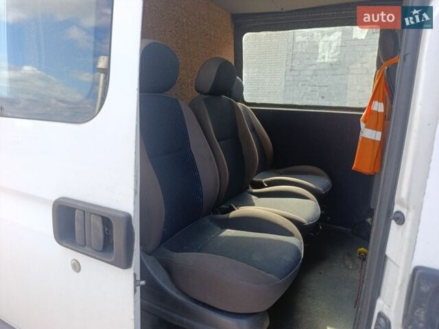 Белый Рено Мастер, объемом двигателя 1.87 л и пробегом 370 тыс. км за 3000 $, фото 7 на Automoto.ua