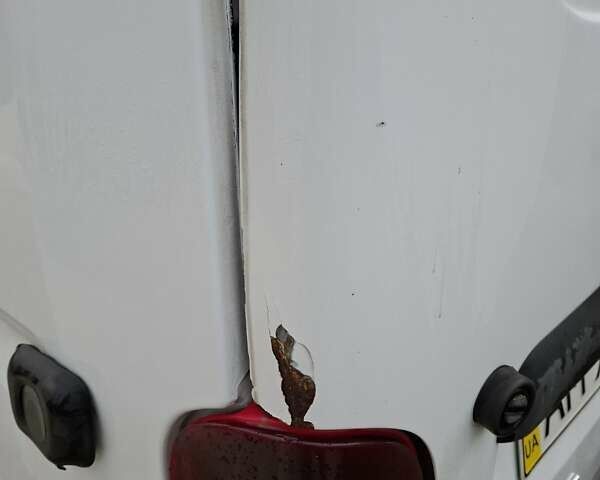 Білий Рено Мастєр, об'ємом двигуна 2.2 л та пробігом 347 тис. км за 4300 $, фото 15 на Automoto.ua