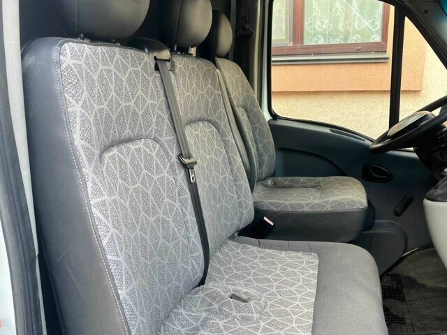 Белый Рено Мастер, объемом двигателя 2.5 л и пробегом 600 тыс. км за 9200 $, фото 11 на Automoto.ua