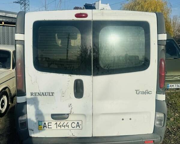 Белый Рено Мастер, объемом двигателя 1.9 л и пробегом 200 тыс. км за 3700 $, фото 4 на Automoto.ua