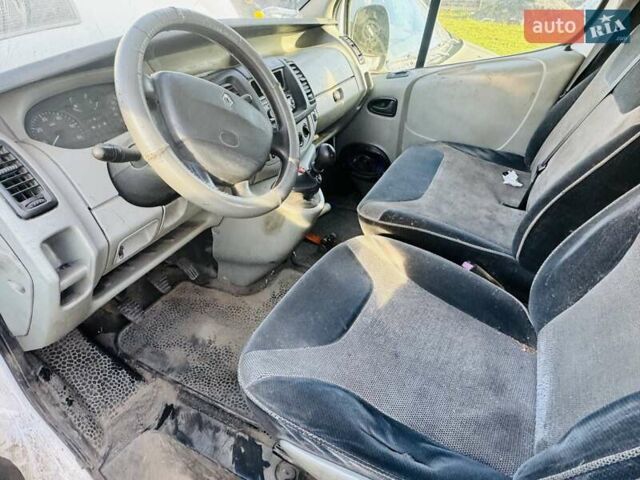Белый Рено Мастер, объемом двигателя 1.9 л и пробегом 200 тыс. км за 3700 $, фото 8 на Automoto.ua