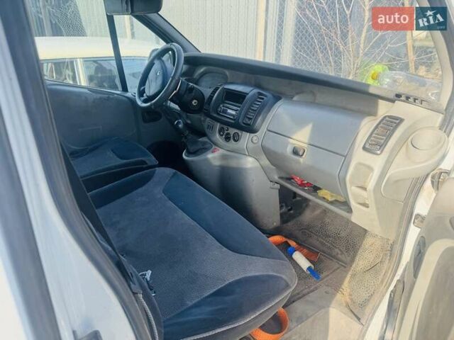 Белый Рено Мастер, объемом двигателя 1.9 л и пробегом 200 тыс. км за 3700 $, фото 9 на Automoto.ua